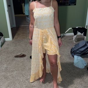 Yellow small flowery pattern